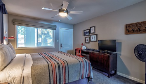 Standard Room, 1 King Bed