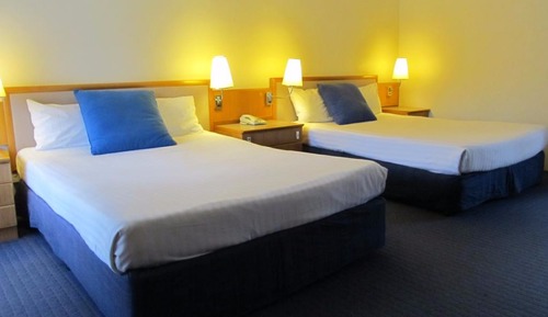 Superior Twin Room with 2 Queen Beds and Garden View