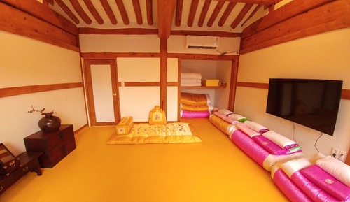 Suite, Private Bathroom