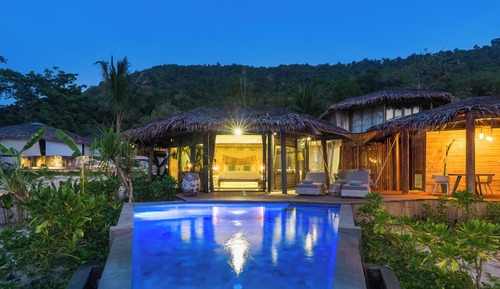 Beachfront Pool Villa