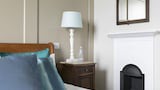 Deluxe Double Room, Ensuite, Garden View (Butler)