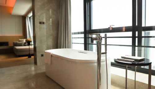 Regency, Suite, 1 King Bed