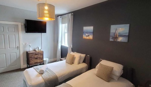 Standard Twin Room, Ensuite