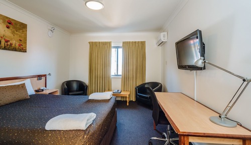 Deluxe Room, 1 Queen Bed