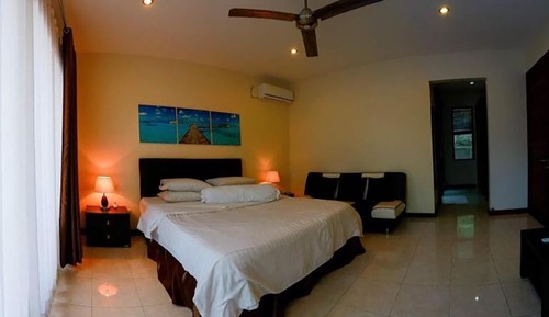 Executive Villa, 2 Bedrooms, Pool View, Poolside