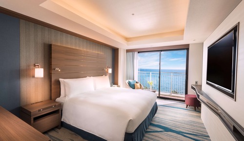 KING ONE BEDROOM SUITE OCEAN VIEW W/ BALCONY 