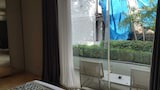 1 Bedroom Ocean Side ( 2 guests )