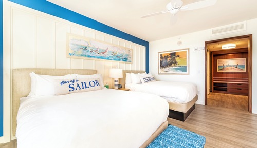 Room, 2 Queen Beds, Pool View