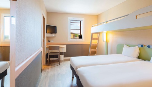 Triple Room, Multiple Beds