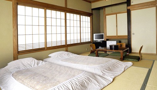 Japanese-style Room For 5 Guests