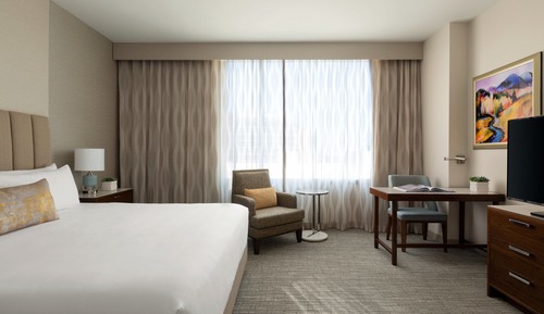 Premium Room, 1 King Bed, Club Lounge Access