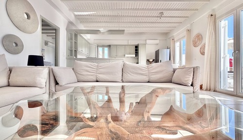 Three-Bedroom Villa with Private Pool and Sea View