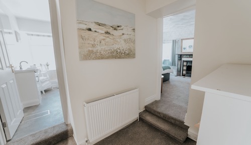 Room (Family Room)