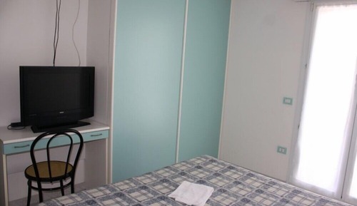 Apartment, Tower (A - no. 402)