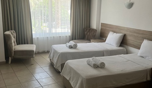 Economy Room