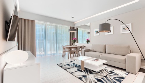 Deluxe Apartment