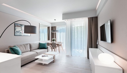 Deluxe Apartment