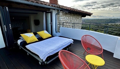 Superior Double Room, Hot Tub (Insolites)