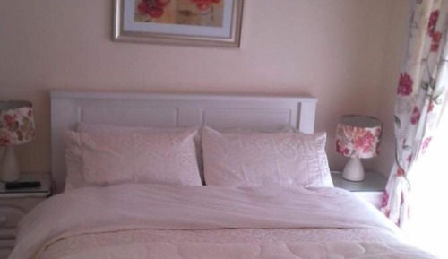 Single Room, Shared Bathroom, Garden View