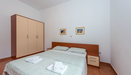 Apartment (A4)
