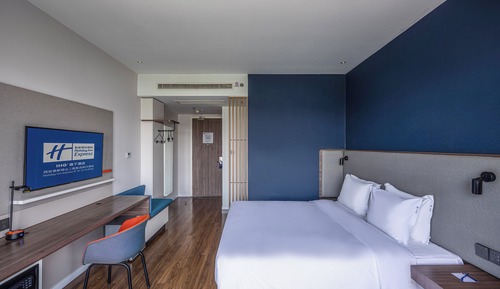Superior Room, 1 King Bed