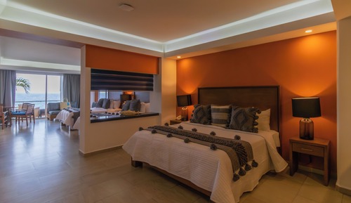 Premium Studio Suite, Multiple Beds, Balcony, Beachfront