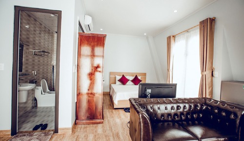 Deluxe Room, City View