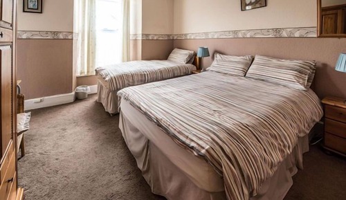 Suite, Ensuite (3 People)