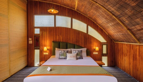 Classic Cottage, 1 Queen Bed, Mountain View