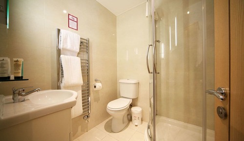 Family Room (Sleeps 3)