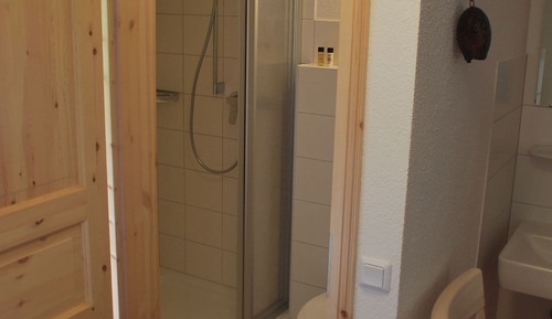 Single Room, Private Bathroom