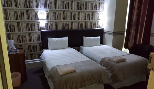Twin Room, Ensuite