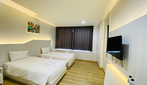 Standard Twin Room 