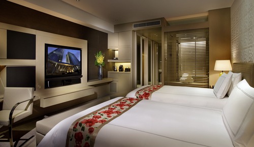 Classic Room, 2 Twin Beds, City View