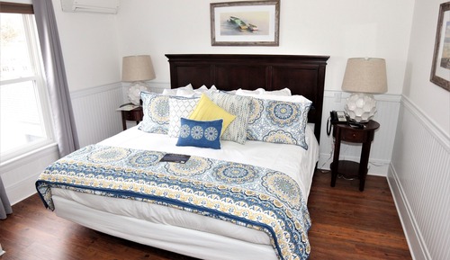 Carriage House King with Sleeper Sofa