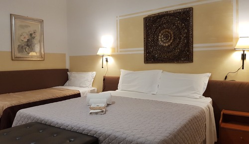 Triple Room, Shared Bathroom