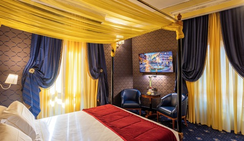 Deluxe Triple Room