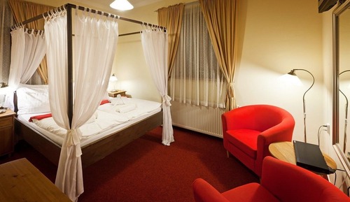 Deluxe Double Room (with Whirlpool)