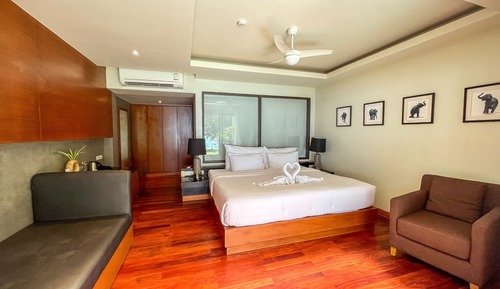 Chalet, Beachfront