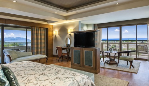 PRESIDENTIAL SUITE WITH SEA VIEW