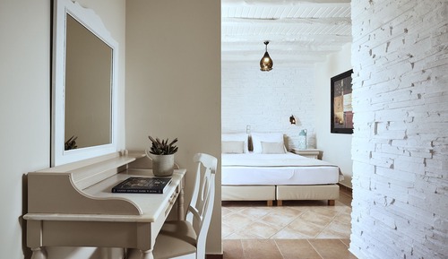 Family Room, Partial Sea View