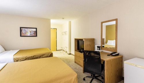 Standard Room, 2 Queen Beds, Non Smoking