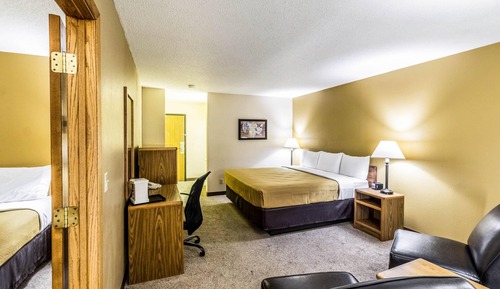 Suite, 2 Queen Beds, Non Smoking