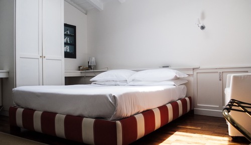 Double Room (ATTIC- Skylight )