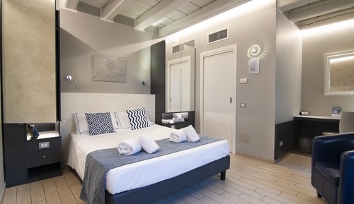 Double Room, 1 Queen Bed, Accessible, Annex Building