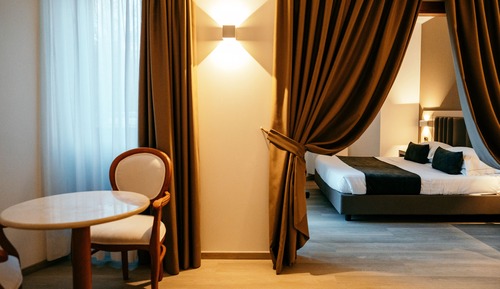 Junior Suite (Deluxe)