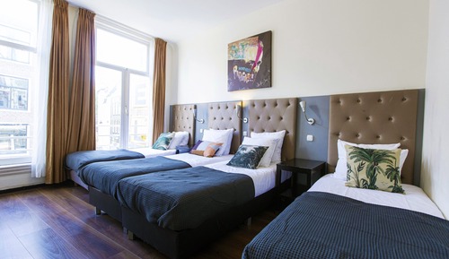 Standard Quadruple Room, Private Bathroom