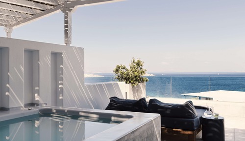 Grand Bohemian Sunset & Sea View Suite with Heated Plunge Pool