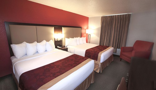 Room, 2 Queen Beds, Accessible, Non Smoking (Pool view)