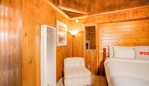 Room, 1 King Bed, Pool View